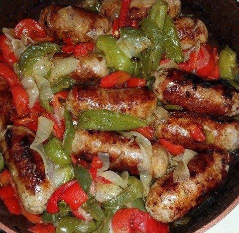 SAUSAGE ,PEPPERS & ONIONS 1