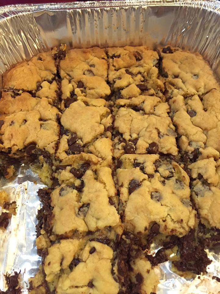Lazy Chocolate Chip Cookie Bars 1