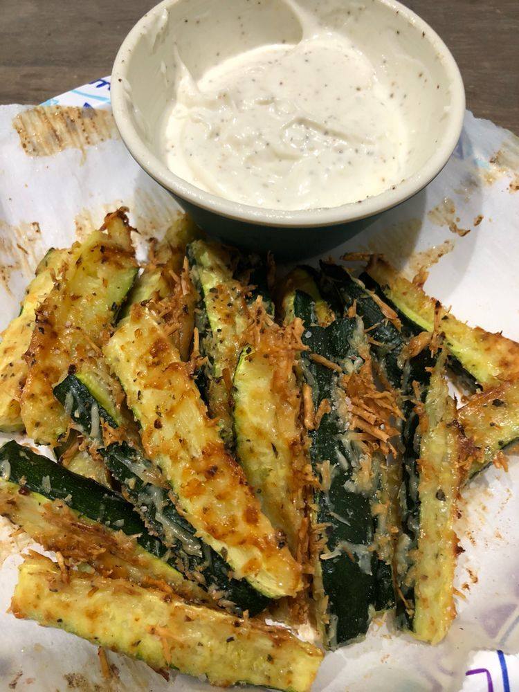 BAKED ZUCCHINI FRIES (GLUTEN-FREE, LOW-CARB) 1