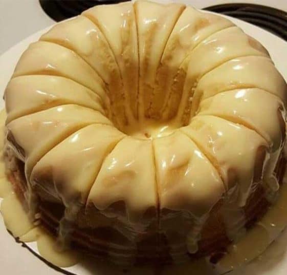 VANILLA BUTTERMILK POUND CAKE WITH CREAM CHEESE GLAZE 1