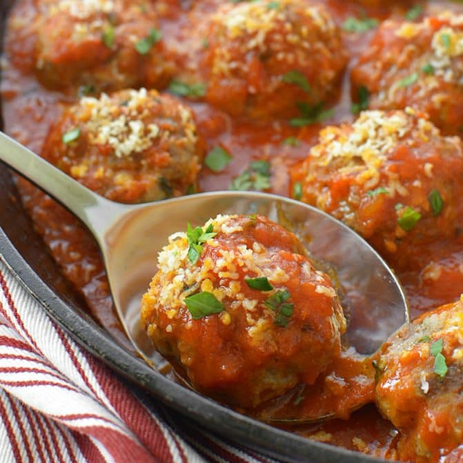 ITALIAN MEATBALLS WITH BEEF AND PORK