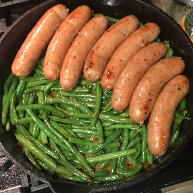GARLIC BUTTER SAUSAGES WITH LEMON GREEN BEANS