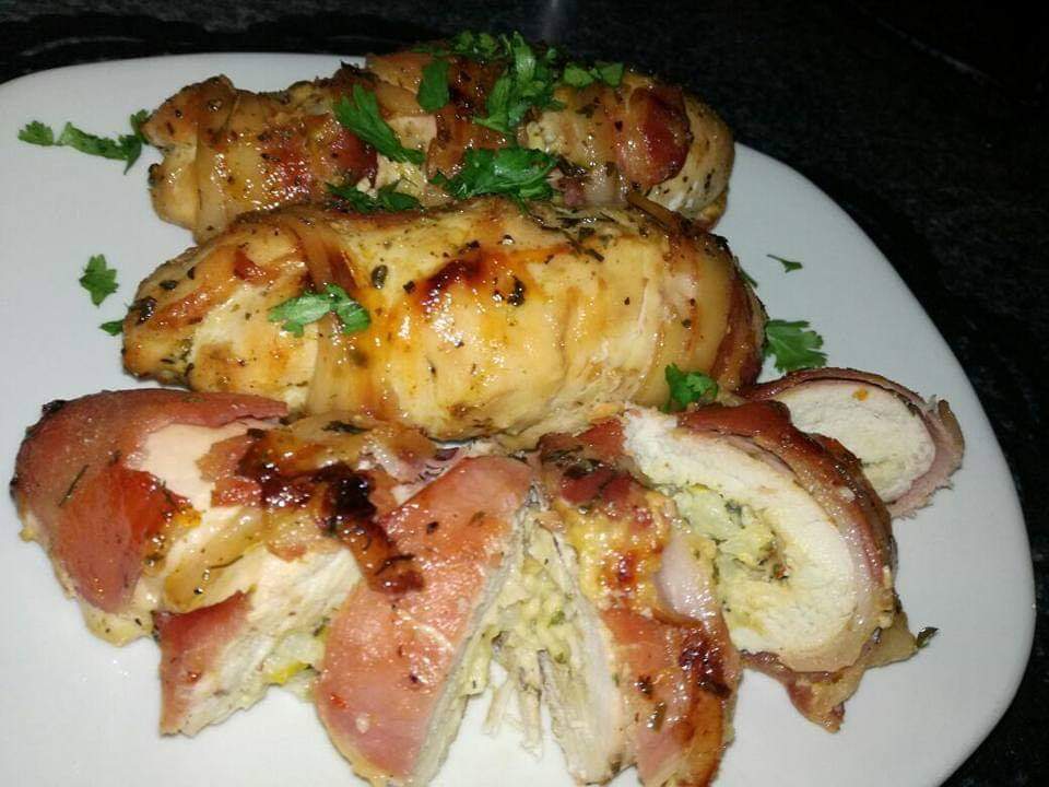 CHICKEN BREAST STUFFED WITH CAULIFLOWER MASH WRAPPED WITH BACON RECIPE