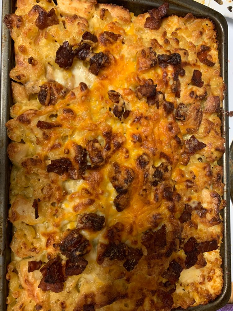 CHICKEN BACON RANCH MAC AND CHEESE CASSEROLE