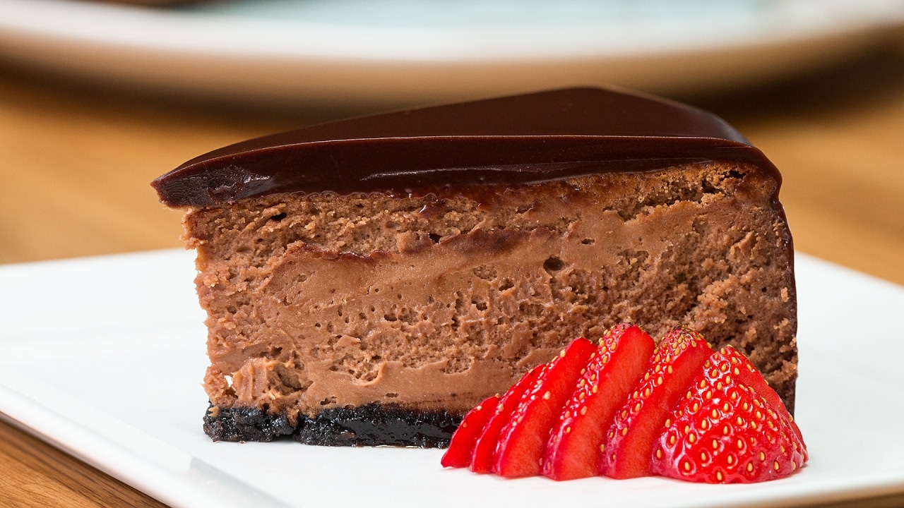 How To Make This Chocolate Mousse Cheesecake