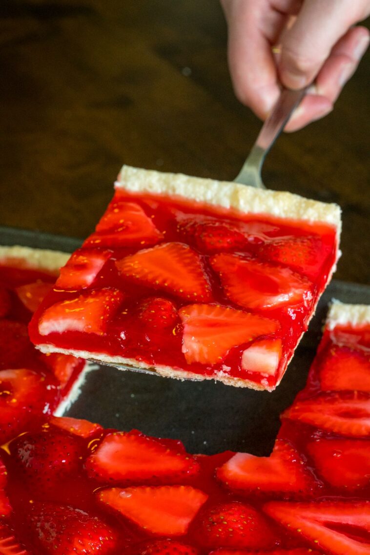 Easy Strawberry Slab Pie