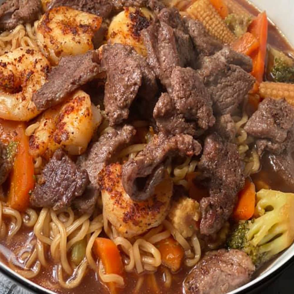 HOW TO MAKE BEEF AND SHRIMP RAMEN