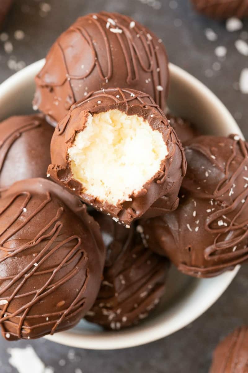 4 Ingredient Chocolate Coconut Balls 1