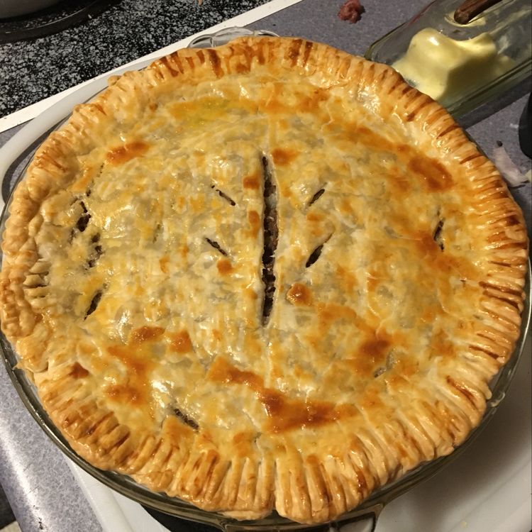 TOURTIÈRE: A FRENCH-CANADIAN MEAT PIE RECIPE