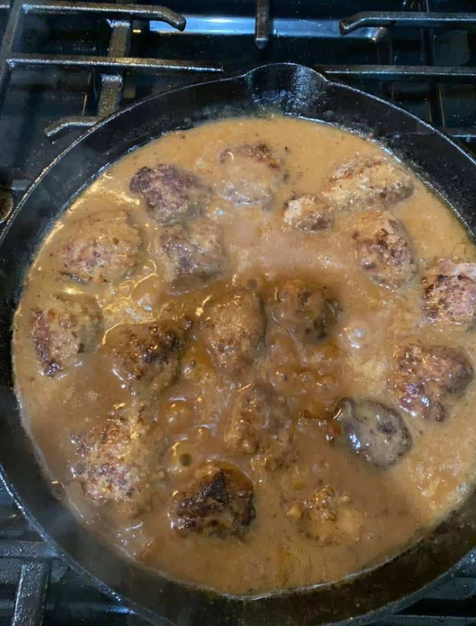 MEATBALLS AND GRAVY WITH ONIONS