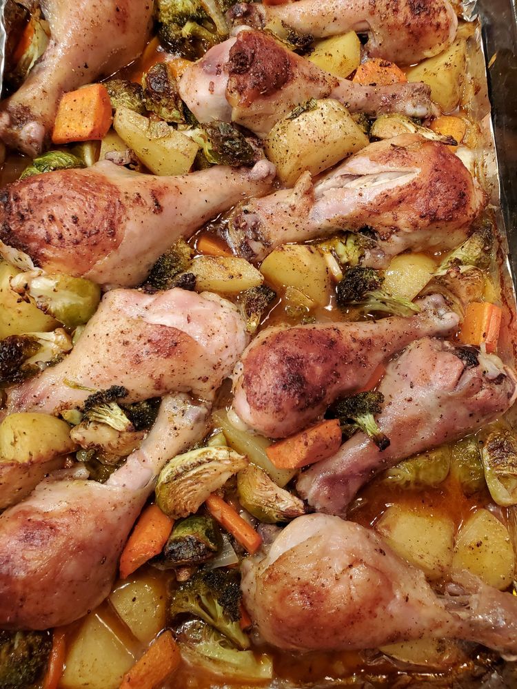 BAKED CHICKEN LEG AND VEGETABLES