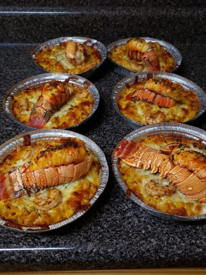 LOBSTER AND SHRIMP MAC AND CHEESE
