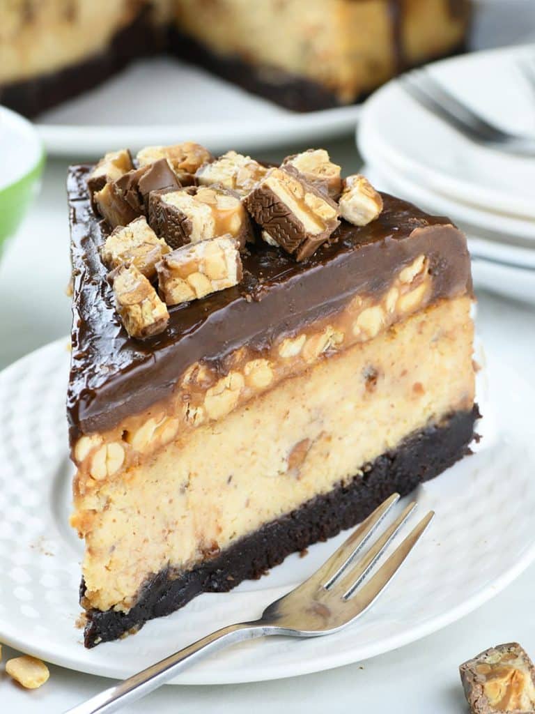 Peanut Butter Snickers Cheesecake