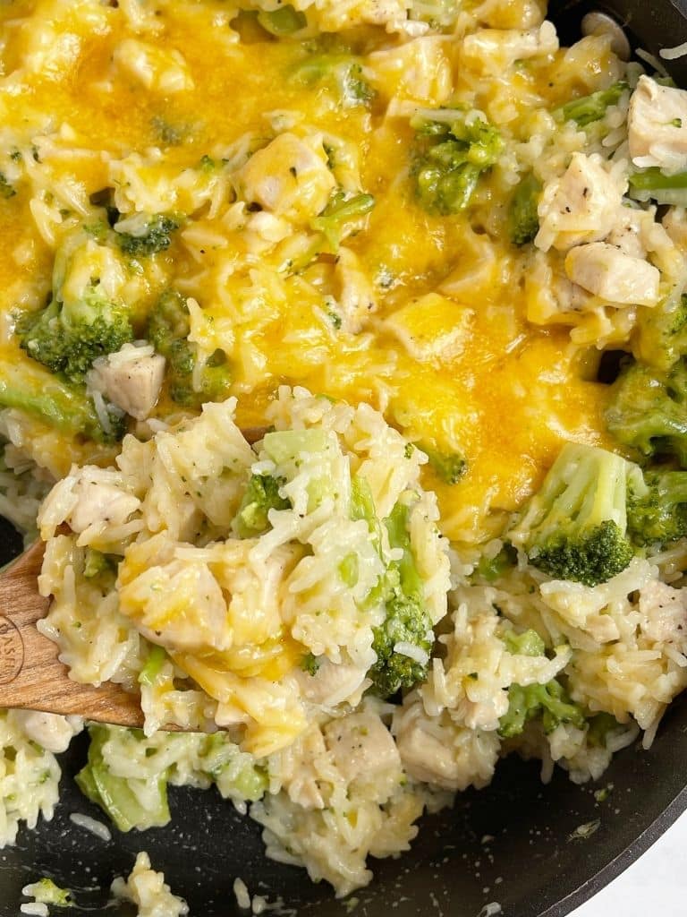 One Pot Cheesy Chicken Broccoli Rice