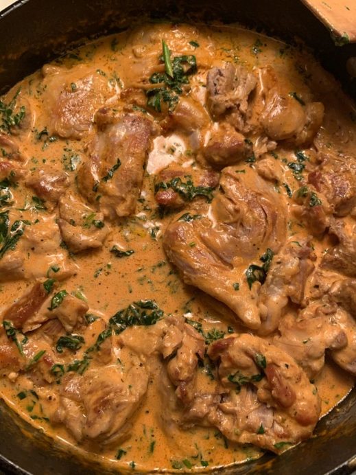 SKILLET CHICKEN THIGHS WITH CREAMY TOMATO BASIL SPINACH SAUCE - the