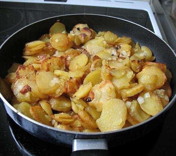 FRIED POTATOES AND ONIONS FOR SUPPER