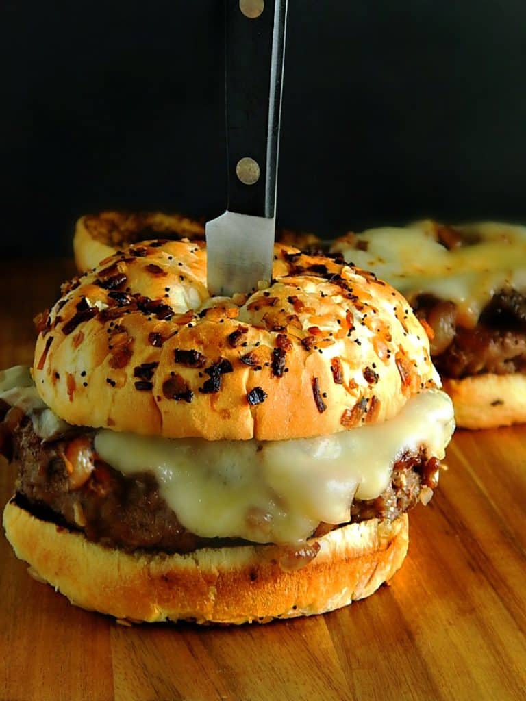 french onion soup burgers￼