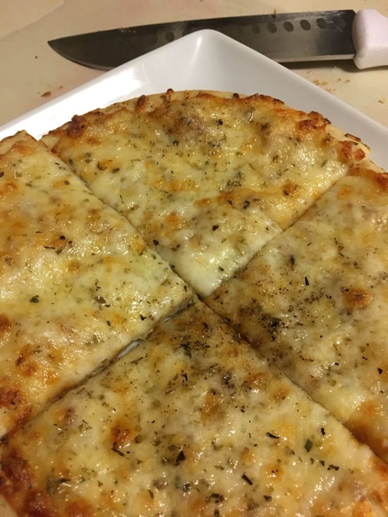 WHITE PIZZA