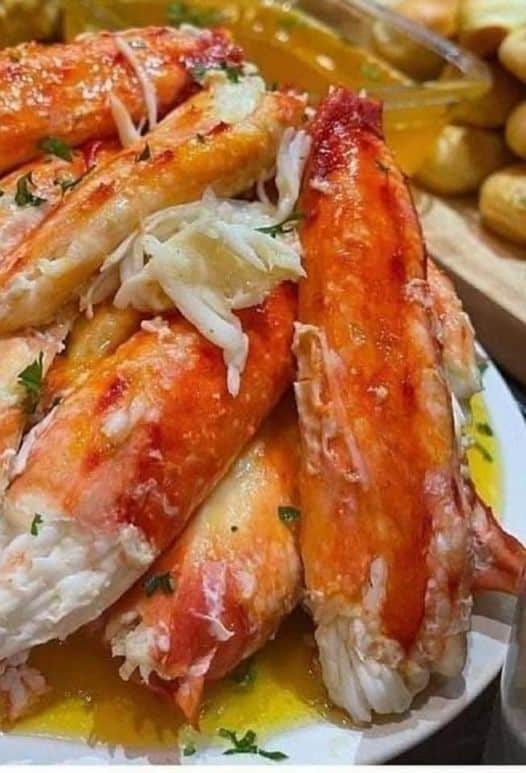 Baked Crab Legs in Butter Sauce 1