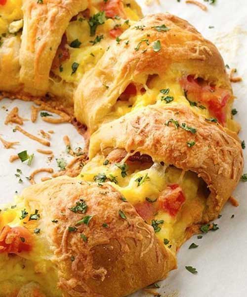 Bacon Egg and Cheese Brunch Ring￼￼￼
