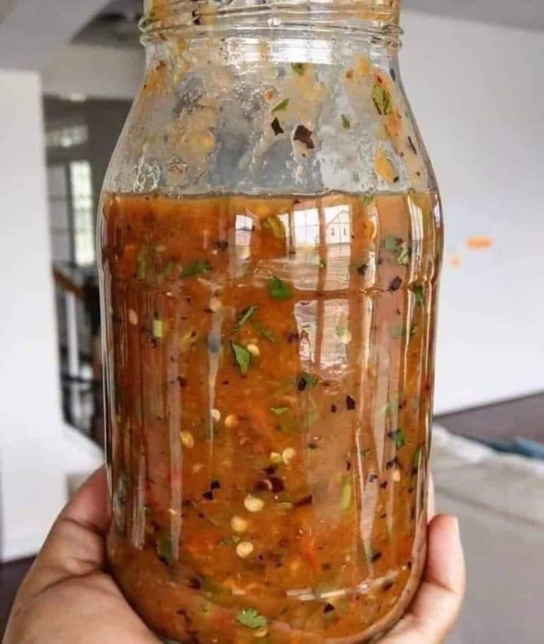 Homemade salsa pecante