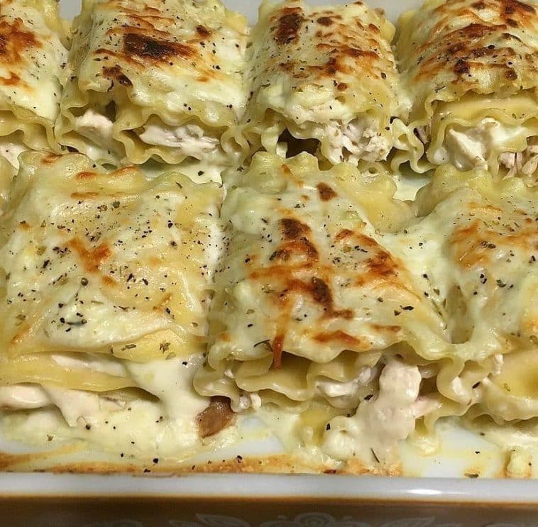 Chicken Alfredo Lasagna Roll-Ups￼