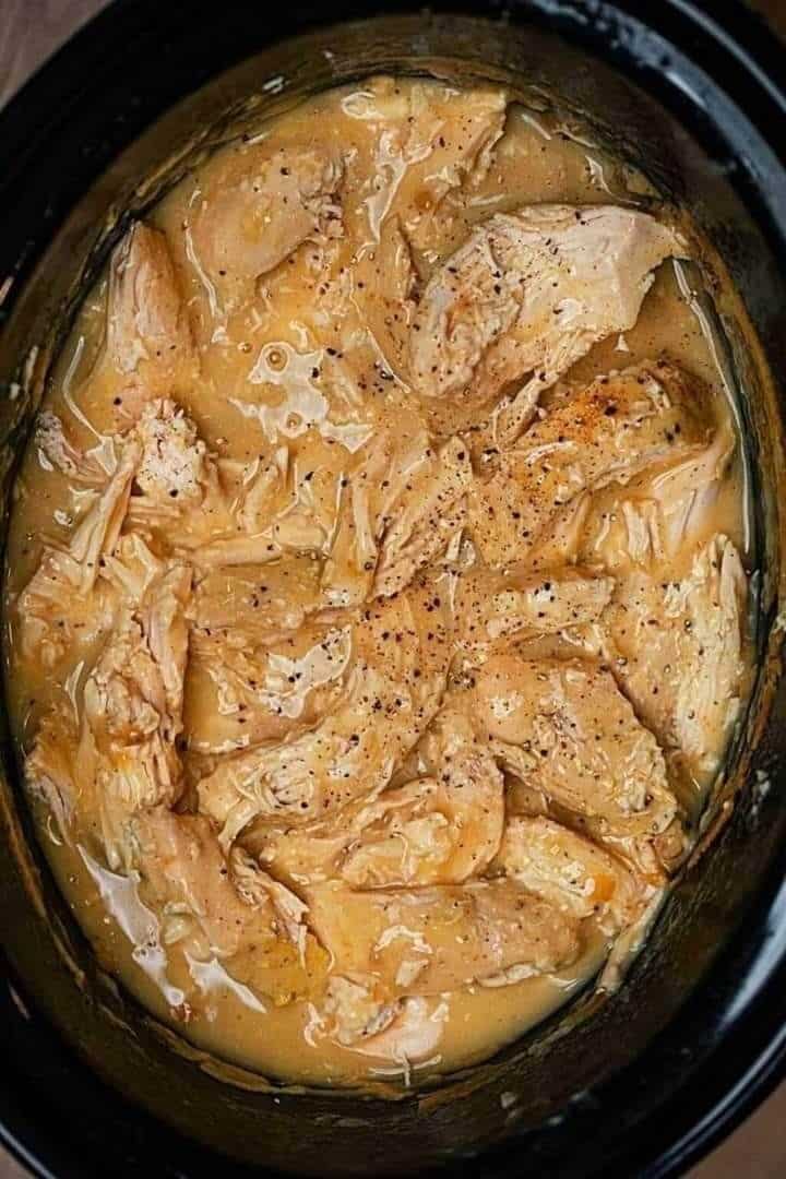 SLOW COOKER CHICKEN BREASTS WITH GRAVY IS THE ULTIMATE COMFORT FOOD￼ 1