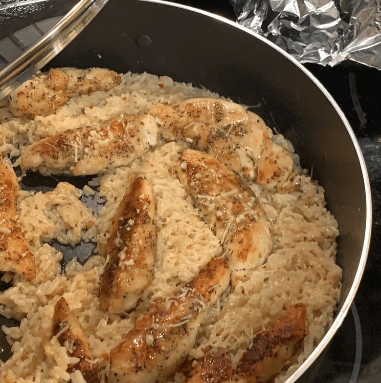OVEN BAKED CHICKEN AND RICE RECIPE￼