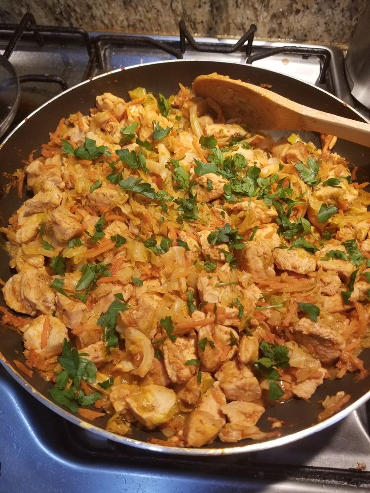 CABBAGE SAUTEED WITH CHICKEN
