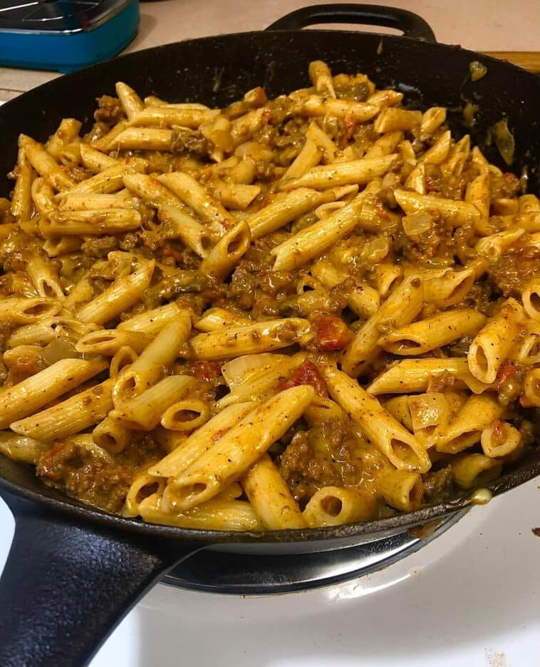 Meaty cheesy chili mac with penne pasta