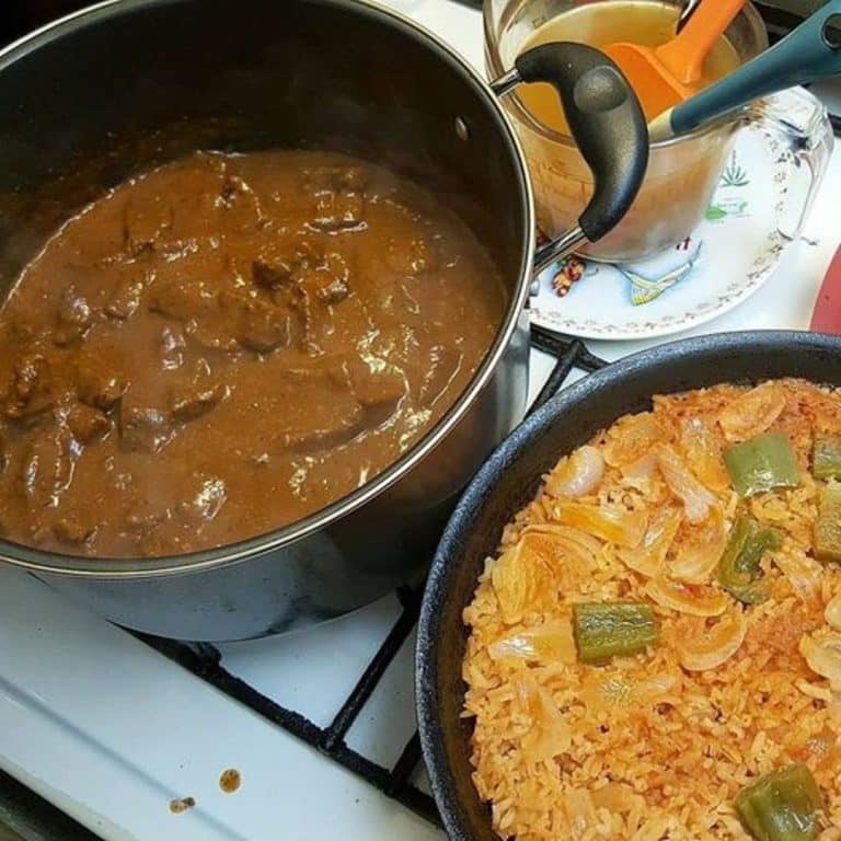 Carne Guisada & Rice with chicken for dinner!