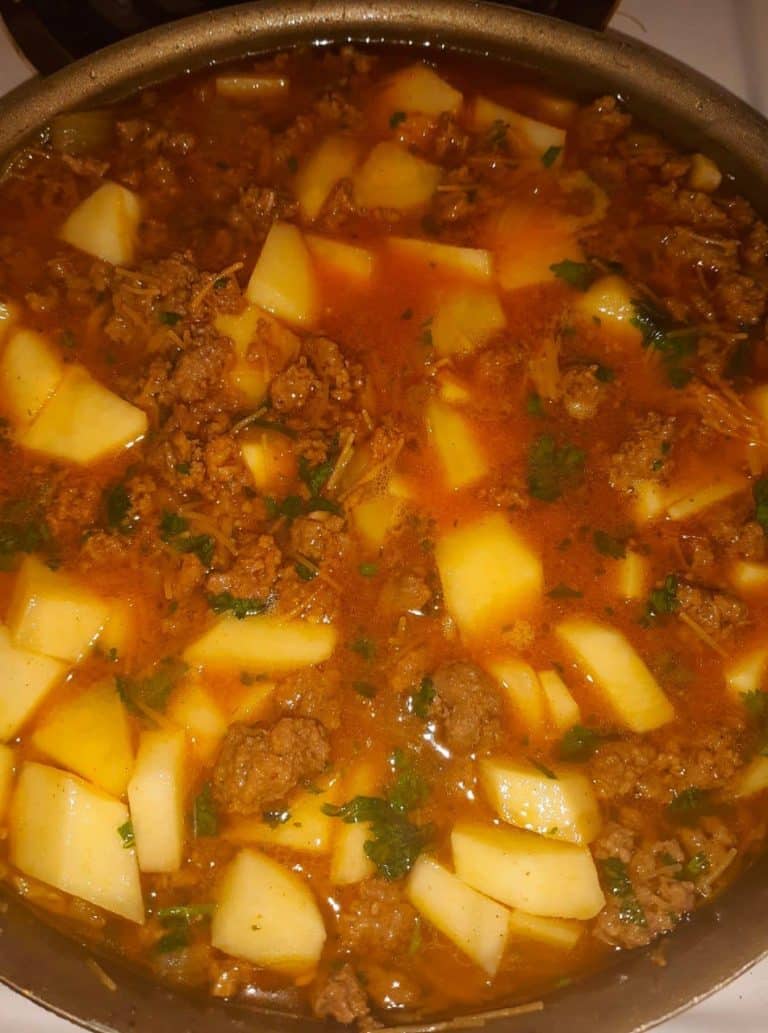 Fideo with potatoes and ground beef