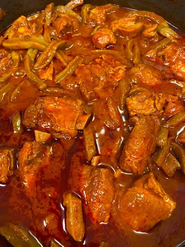 pork ribs in red Chile sauce