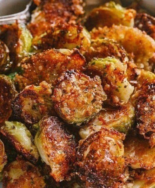 GARLIC PARMESAN ROASTED BRUSSEL SPROUTS 1